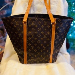 Louis Vuitton purse